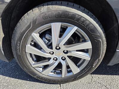 2023 Chevrolet Equinox LT   - Photo 9 - Lafayette, IN 47905