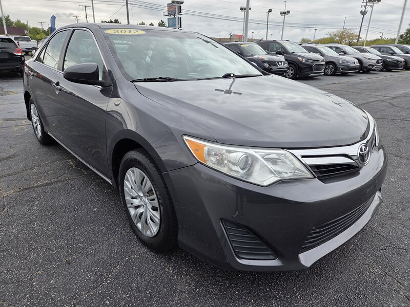 2012 Toyota Camry LE - Photo 1 - Lafayette, IN 47905