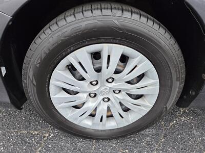 2012 Toyota Camry LE   - Photo 9 - Lafayette, IN 47905