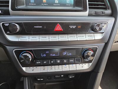 2018 Hyundai SONATA SEL   - Photo 16 - Lafayette, IN 47905