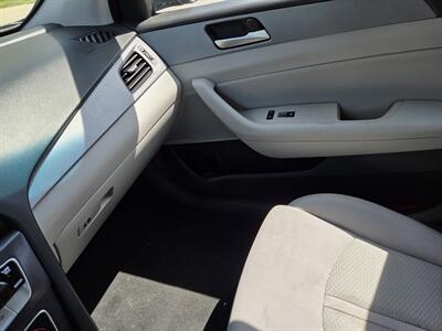 2018 Hyundai SONATA SEL   - Photo 17 - Lafayette, IN 47905