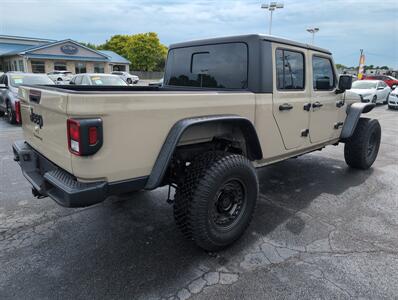 2020 Jeep Gladiator Sport   - Photo 3 - Lafayette, IN 47905