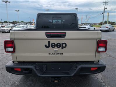 2020 Jeep Gladiator Sport   - Photo 4 - Lafayette, IN 47905