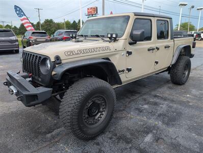 2020 Jeep Gladiator Sport   - Photo 7 - Lafayette, IN 47905