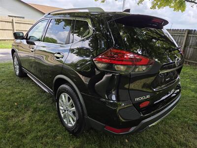 2017 Nissan Rogue SV   - Photo 5 - Lafayette, IN 47905