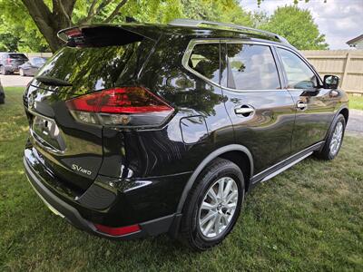 2017 Nissan Rogue SV   - Photo 3 - Lafayette, IN 47905