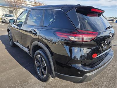 2024 Nissan Rogue SV - Photo 5 - Lafayette, IN 47905