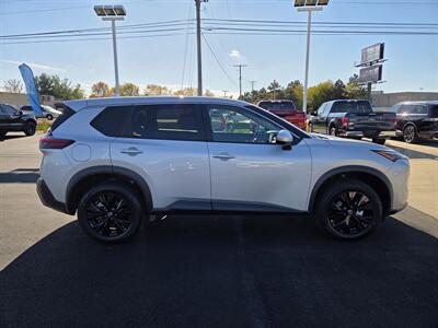2023 Nissan Rogue SV - Photo 2 - Lafayette, IN 47905