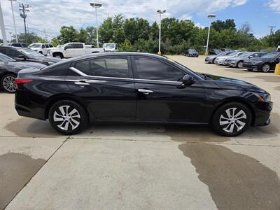 2022 Nissan Altima 2.5 S - Photo 2 - Lafayette, IN 47905