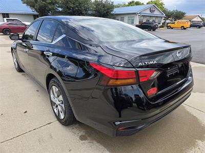 2022 Nissan Altima 2.5 S - Photo 5 - Lafayette, IN 47905