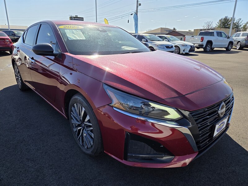 2024 Nissan Altima SV