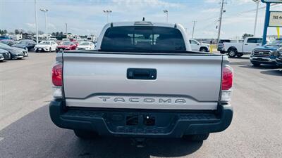 2020 Toyota Tacoma TRD Off-Road   - Photo 4 - Lafayette, IN 47905