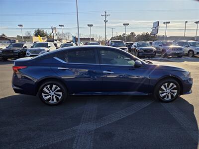 2022 Nissan Altima 2.5 S   - Photo 2 - Lafayette, IN 47905