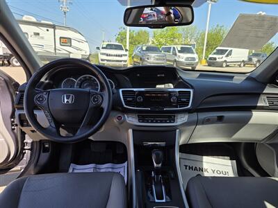 2015 Honda Accord EX-L w/Navi - Photo 12 - Lafayette, IN 47905