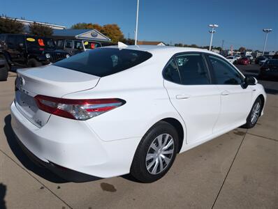 2020 Toyota Camry Hybrid LE   - Photo 3 - Lafayette, IN 47905