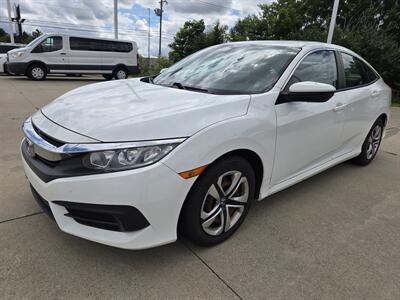 2018 Honda Civic LX - Photo 7 - Lafayette, IN 47905