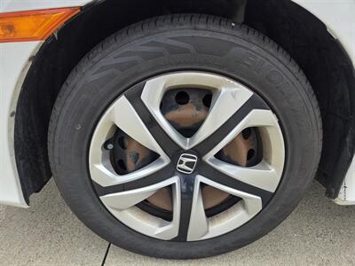 2018 Honda Civic LX - Photo 9 - Lafayette, IN 47905