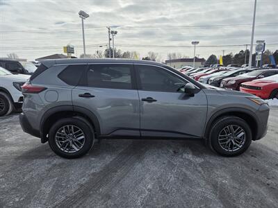 2023 Nissan Rogue S   - Photo 2 - Lafayette, IN 47905