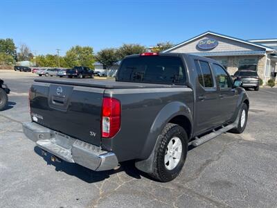 2011 Nissan Frontier SV V6   - Photo 3 - Lafayette, IN 47905