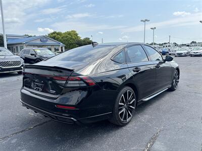 2023 Honda Accord Hybrid Touring   - Photo 3 - Lafayette, IN 47905