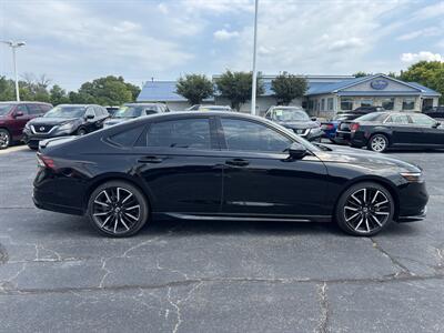 2023 Honda Accord Hybrid Touring   - Photo 2 - Lafayette, IN 47905