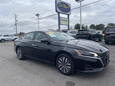 2023 Nissan Altima 2.5 SV - Photo 1 - Lafayette, IN 47905