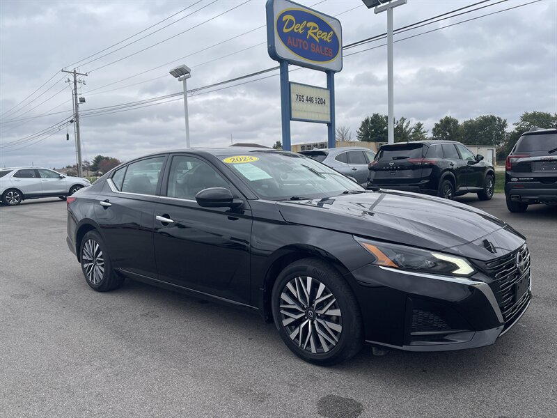 2023 Nissan Altima 2.5 SV   - Photo 1 - Lafayette, IN 47905