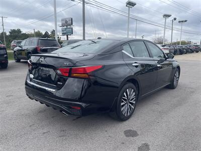 2023 Nissan Altima 2.5 SV - Photo 3 - Lafayette, IN 47905