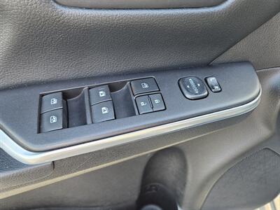 2016 Toyota Camry SE   - Photo 14 - Lafayette, IN 47905