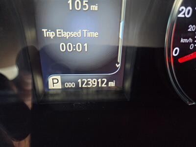 2016 Toyota Camry SE   - Photo 18 - Lafayette, IN 47905