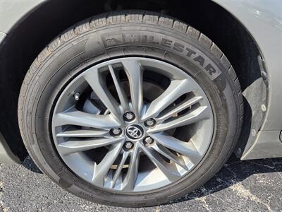 2016 Toyota Camry SE   - Photo 9 - Lafayette, IN 47905