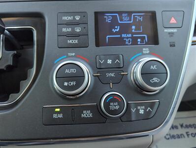2018 Toyota Sienna XLE 8-Passenger   - Photo 21 - Lafayette, IN 47905