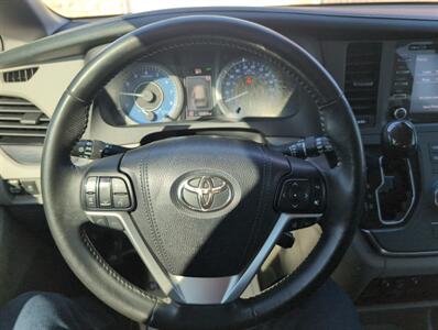 2018 Toyota Sienna XLE 8-Passenger   - Photo 15 - Lafayette, IN 47905
