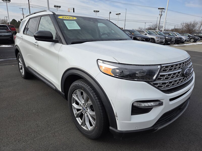 2023 Ford Explorer Limited   - Photo 1 - Lafayette, IN 47905