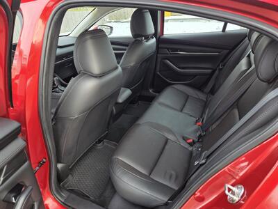2020 Mazda Mazda3 Sedan Premium   - Photo 11 - Lafayette, IN 47905