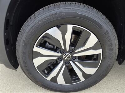 2024 Volkswagen Atlas Cross Sport SE 4Motion - Photo 9 - Lafayette, IN 47905
