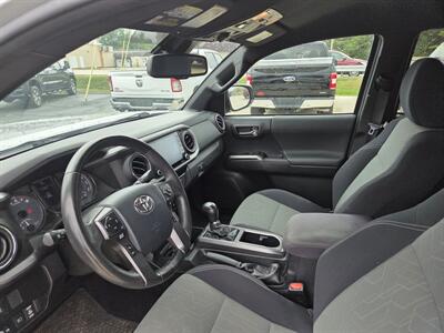 2020 Toyota Tacoma TRD Off-Road   - Photo 10 - Lafayette, IN 47905