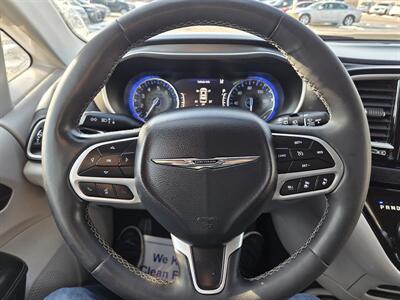 2023 Chrysler Pacifica Touring L   - Photo 14 - Lafayette, IN 47905
