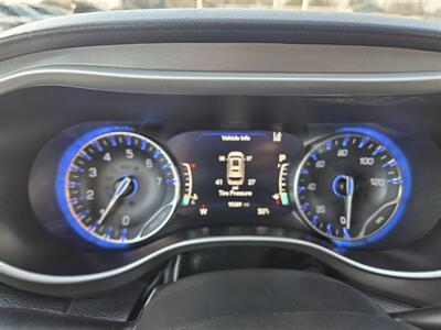 2023 Chrysler Pacifica Touring L   - Photo 17 - Lafayette, IN 47905