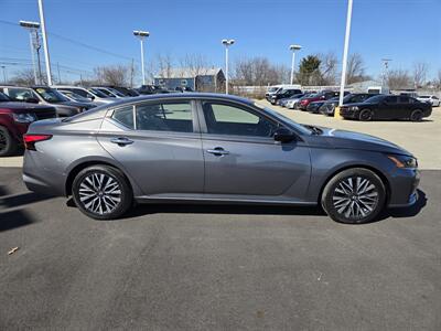 2024 Nissan Altima 2.5 SV   - Photo 2 - Lafayette, IN 47905