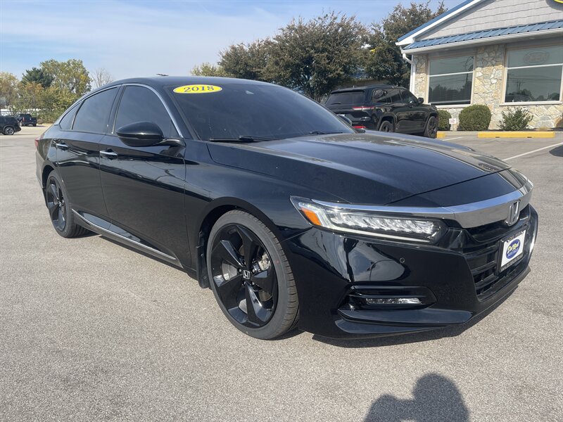 2018 Honda Accord Touring   - Photo 1 - Lafayette, IN 47905