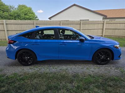 2022 Honda Civic Sport   - Photo 2 - Lafayette, IN 47905