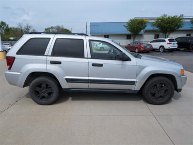 2005 Jeep Grand Cherokee Laredo   - Photo 2 - Lafayette, IN 47905