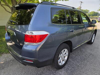 2012 Toyota Highlander   - Photo 3 - Lafayette, IN 47905