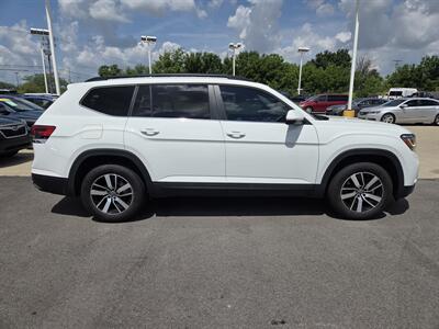 2021 Volkswagen Atlas SE 4Motion   - Photo 2 - Lafayette, IN 47905