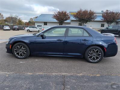 2017 Chrysler 300 Series S   - Photo 6 - Lafayette, IN 47905