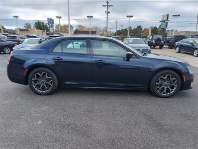 2017 Chrysler 300 Series S   - Photo 2 - Lafayette, IN 47905