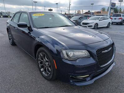 2017 Chrysler 300 Series S   - Photo 1 - Lafayette, IN 47905