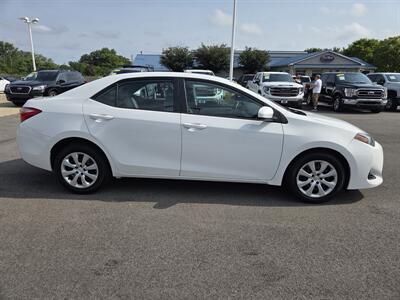 2019 Toyota Corolla LE   - Photo 2 - Lafayette, IN 47905