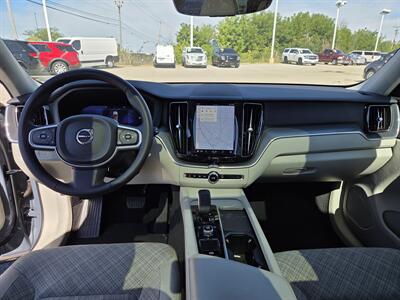 2022 Volvo XC60 B5 Momentum   - Photo 12 - Lafayette, IN 47905